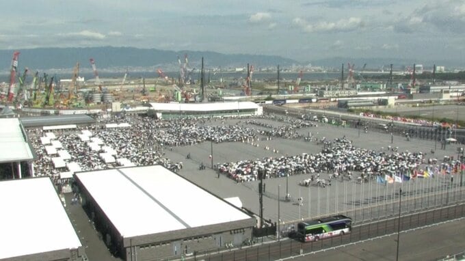 【駆け込み万博】東ゲート前には今朝も長い列が…17日(水)は20.7万人が来場し平日でも20万人超が続く　次の週末～週明けは連日「入場枠満員」　閉幕日まで「毎日大変混雑」の予想|TBS NEWS DIG