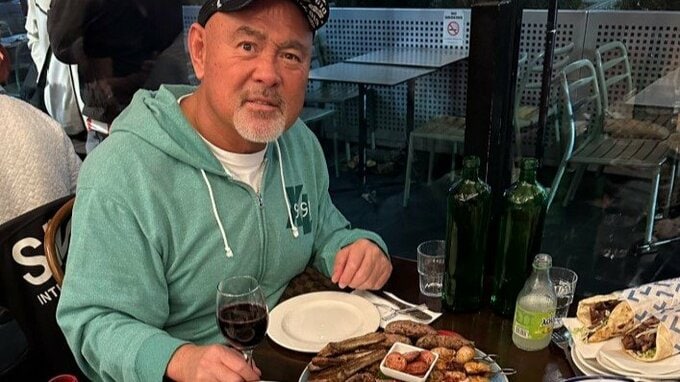 【武藤敬司】オーストラリアで “豪” 快に肉料理爆食　プロレスイベントにゲストとして招待|TBS NEWS DIG