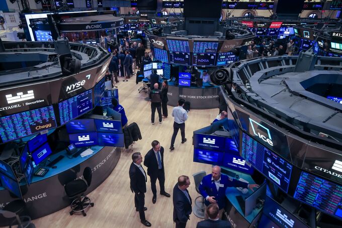 【米国市況】景気不安で株大幅安、ドルも下げ150円割れ－国債上昇