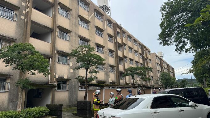 鹿児島市の市営住宅から煙　火災ではなく「燻煙剤の煙」|TBS NEWS DIG