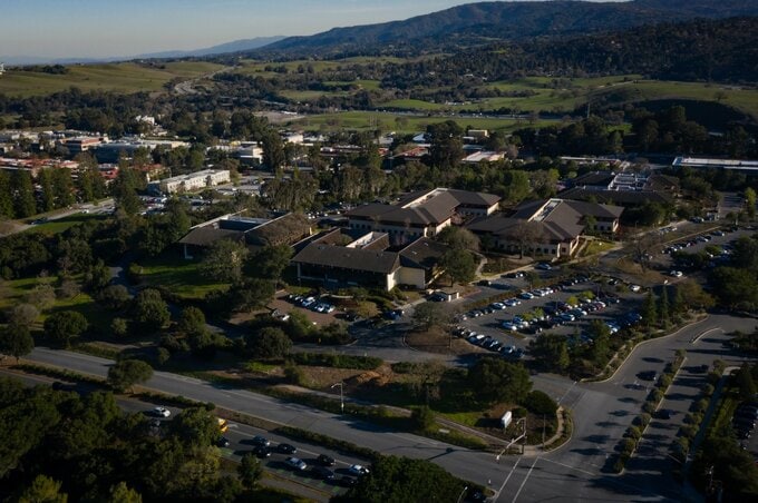 AI投資過熱で「先手必勝」鮮明、有力VCが後続投資家に条件を設定