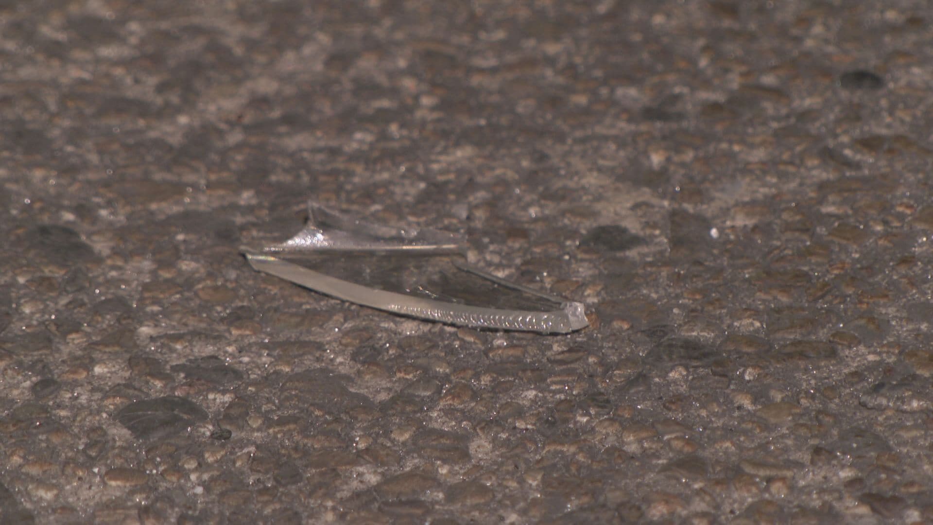 自転車の60～80代とみられる男性が重体　信号のない交差点で乗用車と衝突