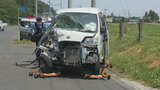 【詳報】フロントは大破…「車の運転手の両足が挟まれていて上半身が車の外にでている」八戸市・国道454号で軽乗用車とトラックが衝突 軽乗用車を運転の60代男性が病院搬送 青森県|TBS NEWS DIG