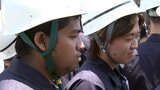 測量などを学んでいる専門学校生たちが水道工事現場を見学 次世代の担い手の育成にも【岡山】|TBS NEWS DIG