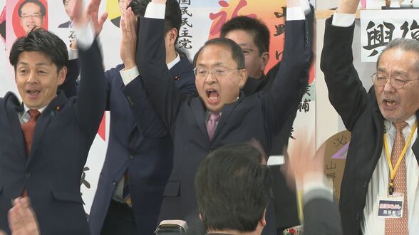 【石川県知事選挙】現職との激戦を制し、山野之義さんが新知事に 「期待に応える知事になる」「奥能登知事室・南加賀知事室」で石川をマネジメント 一夜明け、家族・ボランティアと感謝の手振り　|　石川県のニュース｜MRO北陸放送