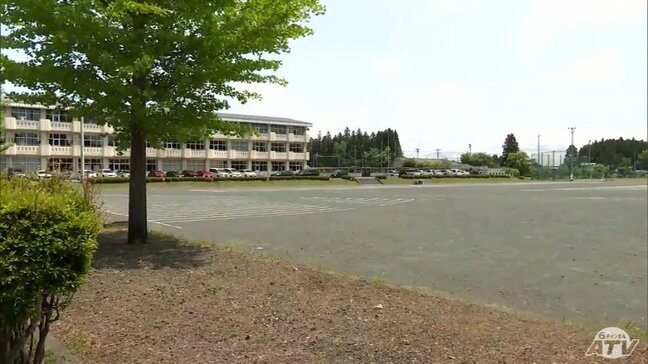 中学校のグラウンドに『クマ』　予定されていた屋外での体育の授業や部活動が中止に　青森県七戸町|TBS NEWS DIG