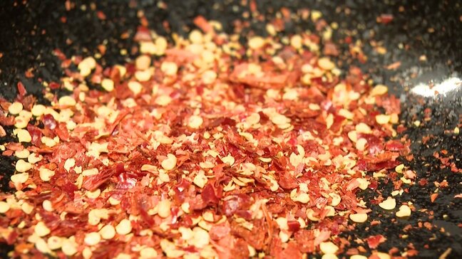 今シーズン一番の寒さ　この時期に体を温めてくれる食材は？　唐辛子の摂り過ぎにはご注意|TBS NEWS DIG