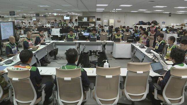 東京都　首都直下地震を想定した図上訓練　初めて24時間態勢で　小池都知事も視察|TBS NEWS DIG