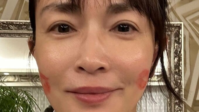 【長谷川京子】娘の熱烈ほっぺキスに「テスト勉強のストレスか？」照れて当惑|TBS NEWS DIG