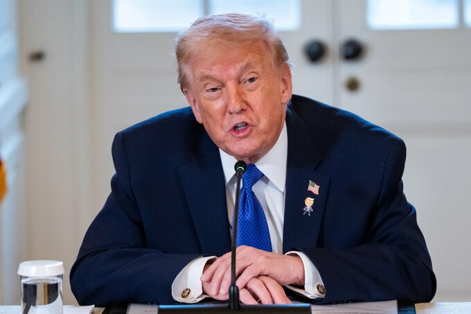 クレジットカード金利の10%上限設定、トランプ米大統領が求める