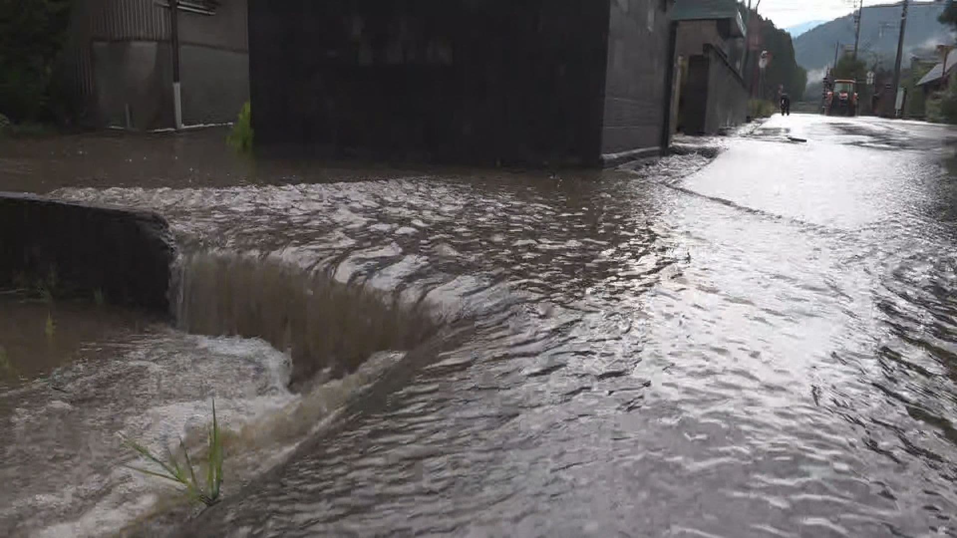 富山県上市町に「記録的短時間大雨情報」上市町小又で101ミリの雨