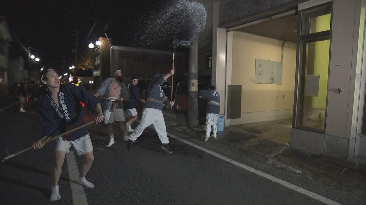 「火伏せ~ !」家々に水かけまわる奇祭 かしまの火伏せ祭り 福島・南相馬市 | TBS NEWS DIG