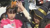 プリンセスや魔法使いが「ハッピーハロウィーン」かわいい仮装の園児たち、街なか練り歩く 福島・郡山市|TBS NEWS DIG