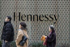 ＬＶＭＨ傘下ヘネシー、中国でのコニャック瓶詰めを中止－労組が反発| TBS CROSS DIG with Bloomberg