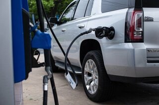 米ガソリン価格が4.5ドル突破、22年7月以来－中東紛争長期化が重しに| TBS CROSS DIG with Bloomberg