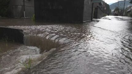 富山県上市町に「記録的短時間大雨情報」上市町小又で101ミリの雨