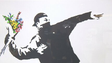 世界的な人気、バンクシーの版画展 覆面アーティストの魅力に迫る70点