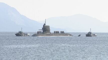 アメリカ軍岩国基地 統合演習で自衛隊潜水艦「うんりゅう」入港 | 山口