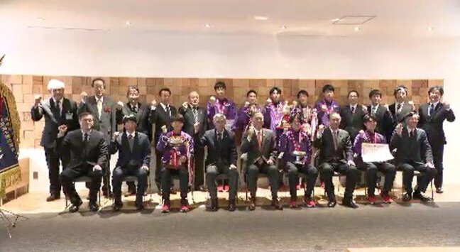 大会史上初の4連覇を阿部知事に報告…都道府県対抗男子駅伝で11回目の優勝 長野県チーム、区間新記録で最優秀選手に選出の佐々木哲選手は早稲田大学に進学し3000m障害で世界陸上に挑戦|TBS NEWS DIG