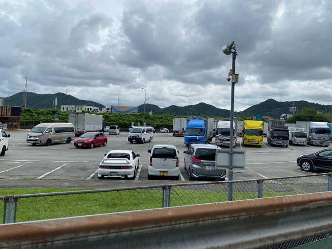 『人がいないのに満車』だったサービスエリア“相乗り横行”一般道から進入禁止に　対策３か月後には「40台→1台」に|TBS NEWS DIG
