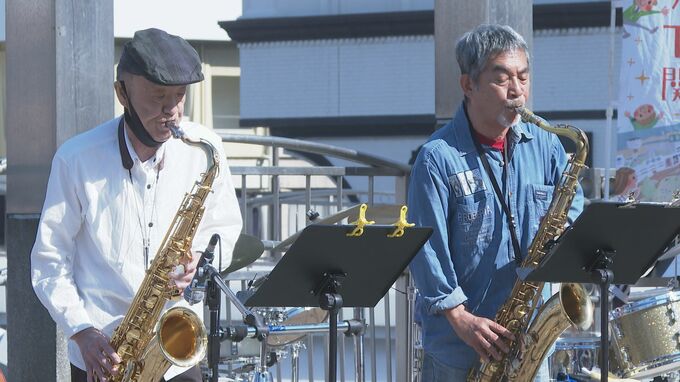 「大ファンです！これからもぜひ！」駅前でジャズの生演奏イベント|TBS NEWS DIG