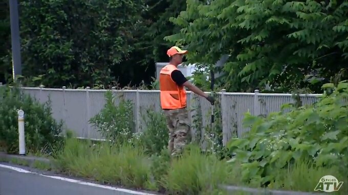 【詳報】警察と猟友会が目撃現場で対応　連日出没「クマ・クマ・クマ…」　青森県でおいらせ町に続き「八戸市」でも目撃情報相次ぐ…　|　青森のニュース│ATV NEWS│青森テレビ