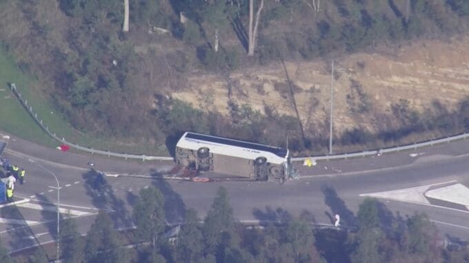 豪ワイナリー結婚式　招待客乗せたバスが横転10人死亡|TBS NEWS DIG