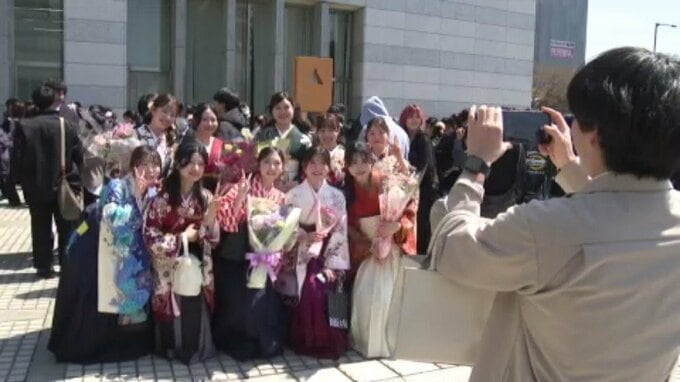 「かけがえのない素敵な4年間でした」愛媛大学で卒業式 就職内定率は98・3%で、約4割が県内就職　|　愛媛のニュース - Nスタえひめ｜あいテレビは6チャンネル