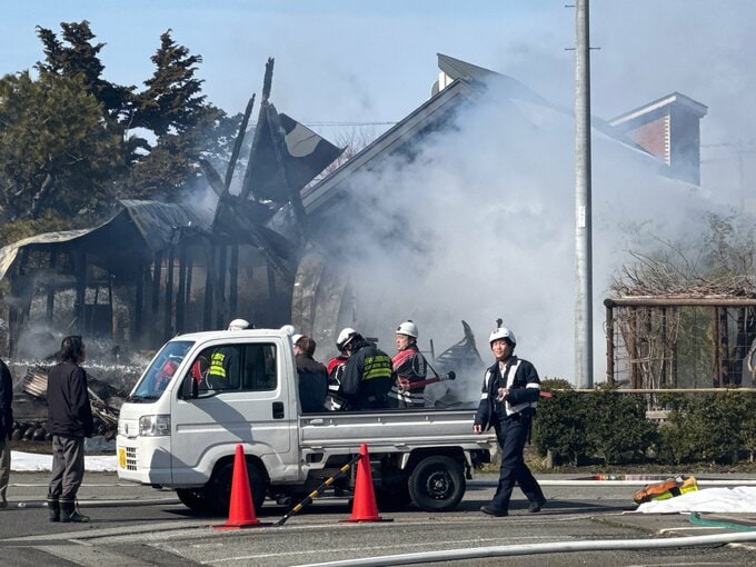 寒河江市柴橋の火災　9棟全半焼か　ケガ人なし（山形・西村山広域行政事務組合消防本部）　|　山形のニュース│TUYテレビユー山形