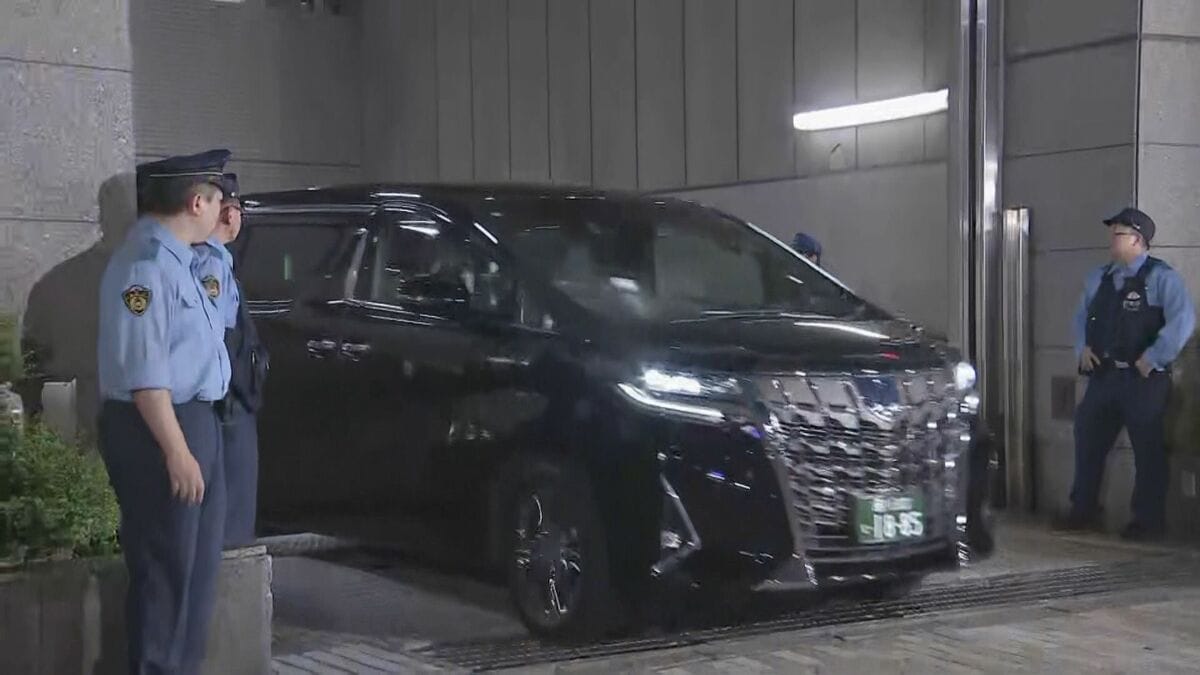 「娘に言い返されカッとなった」巨人・阿部慎之助監督を長女への暴行容疑で現行犯逮…