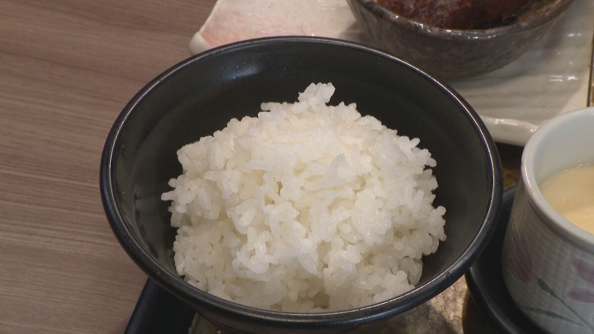 ご飯おかわり自由復活！ “令和のコメ騒動”で一時停止 売上約15%減で苦肉の策 仕入れ値は10キロ約200円程度安くなっただけだけど…三重