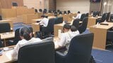 「静かで集中できる」「緊張感をもって勉強できる」議場を夏休みの学習スペースに 御殿場市議会が学習室として特別開放 市長や副市長が座る席も利用可能=静岡|TBS NEWS DIG
