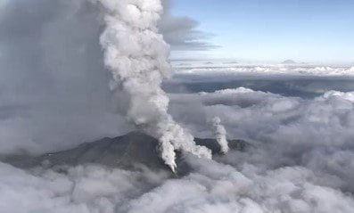 「帰ってきてほしかった」死者・行方不明者63人の御嶽山噴火から11年　山麓の長野・王滝村で追悼式…発生時刻の午前11時52分に黙とう　戦後最大の噴火災害の記憶を胸に刻む|TBS NEWS DIG