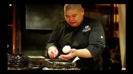 握り飯太郎 世界一のおにぎりを握るおにぎり太郎の特製！ | TikTok