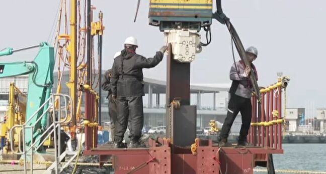 地震で被害受けた金沢港の液状化対策の工事現場を公開|TBS NEWS DIG