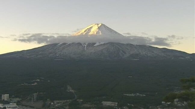 「冬山登山で安易なレジャー感覚はやめて」閉山期間中の富士山 県防災ヘリによる救助を有料化へ 山梨県|TBS NEWS DIG