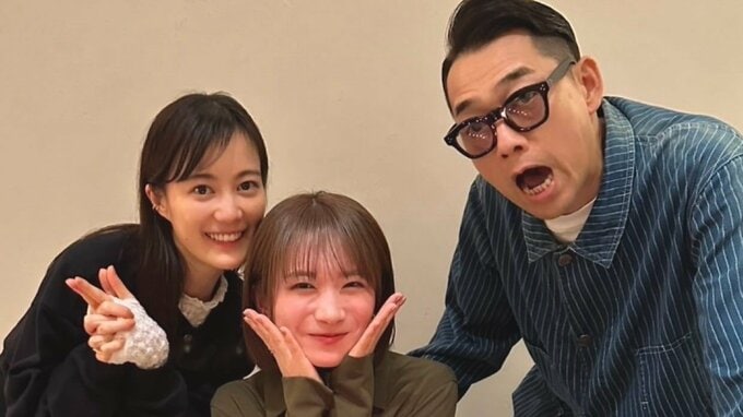 【 秋元真夏 】バナナマン・設楽統さん　元乃木坂46・生田絵梨花さんとの “仲むつまじい3ショット写真” を公開「幸せな時間すぎて帰りたくなかった」|TBS NEWS DIG