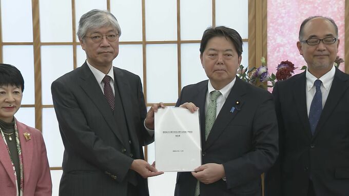 ODA・今後10年で倍増を　林外相に有識者らが提言“国民総所得比0.7%に”　来年の大綱改定に向け