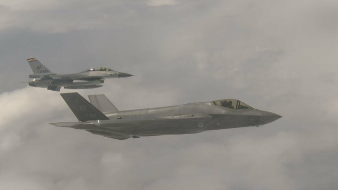 アメリカ　ウクライナ軍へのF16戦闘機訓練を開始へ、来月英語の専門用語習得、10月から操縦訓練実施|TBS NEWS DIG