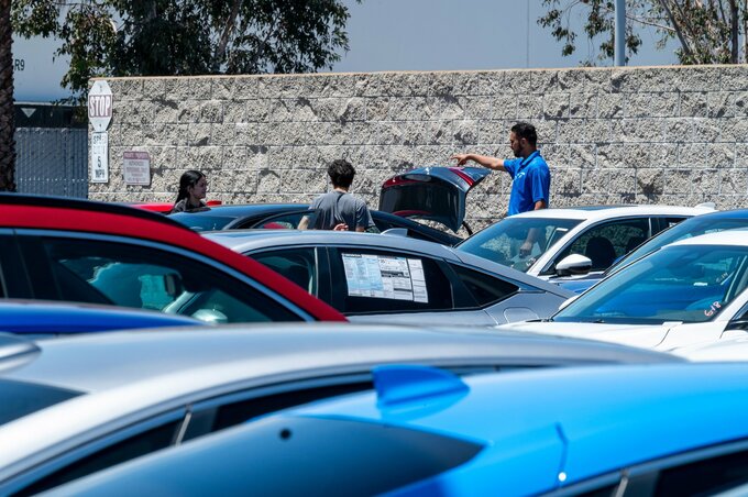 米小売売上高、10月は市場予想を上回る伸び－自動車が押し上げ