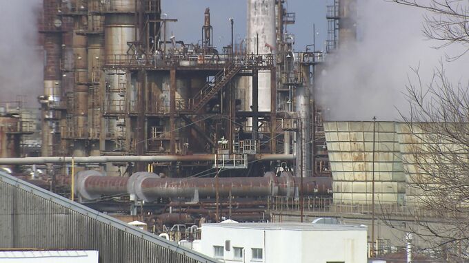 ８０年続く『巨大製油所』が突然の閉鎖を表明...「死ねというのと同じ」知事が抗議　市長や市民も『困惑』揺らぐ和歌山の街|TBS NEWS DIG