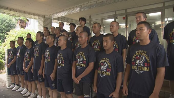 未来富山ナインが帰郷　初戦の高川学園戦で惜敗も　保護者や市長が出迎え健闘称える　富山|TBS NEWS DIG