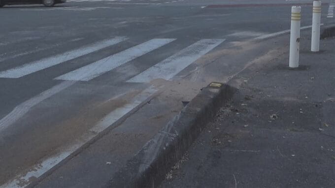 夜の国道52号　交差点で車同士が衝突　 1人が意識不明の重体 、もう1人が大けが　|　山梨のニュース | ＵＴＹテレビ山梨