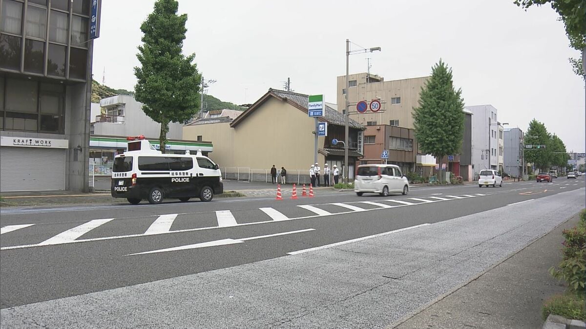 乗客54人の岐阜バスに軽乗用車ぶつかる 2人けが バスを追い抜いた後の車線変更で接触か 岐阜市