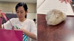 【 木村多江 】「おむすびはちょっと潰れてて」舞台稽古初日の一コマ　来月3日開幕に向け「稽古も佳境に」　フォロワー「パワーストーンか」|TBS NEWS DIG