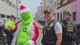 クリスマスを代表するキャラクター“グリンチ”が麻薬密売人を摘発　変装したのは？　ペルー|TBS NEWS DIG