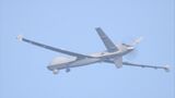 米軍無人偵察機『MQ9』 鹿屋航空基地から嘉手納基地に配備へ 8月にはオーバーランの事故も|TBS NEWS DIG