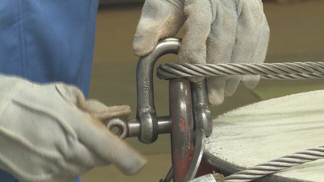 クレーンのフックに荷物を安全に取り付る技術「玉掛け」　新入社員が技能研修　山口・下関|TBS NEWS DIG