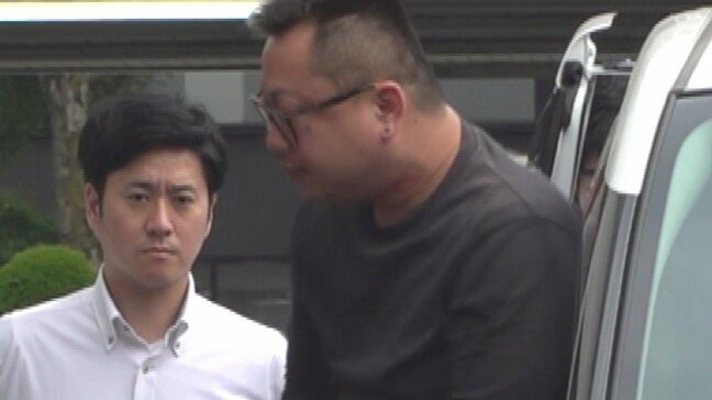 頭蓋骨骨折などで60代男性が意識不明 男2人を逮捕 路上で暴行を加えた疑い 飲食店でトラブルか 山梨|TBS NEWS DIG