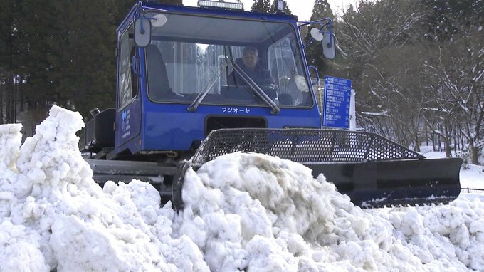 各地で「雪不足」の影響大きく…　1990年以降『最も遅いオープン』となったスキー場　長さ50ｍの雪の滑り台が人気の施設ではようやく準備作業が大詰め　|　青森のニュース│ATV NEWS│青森テレビ